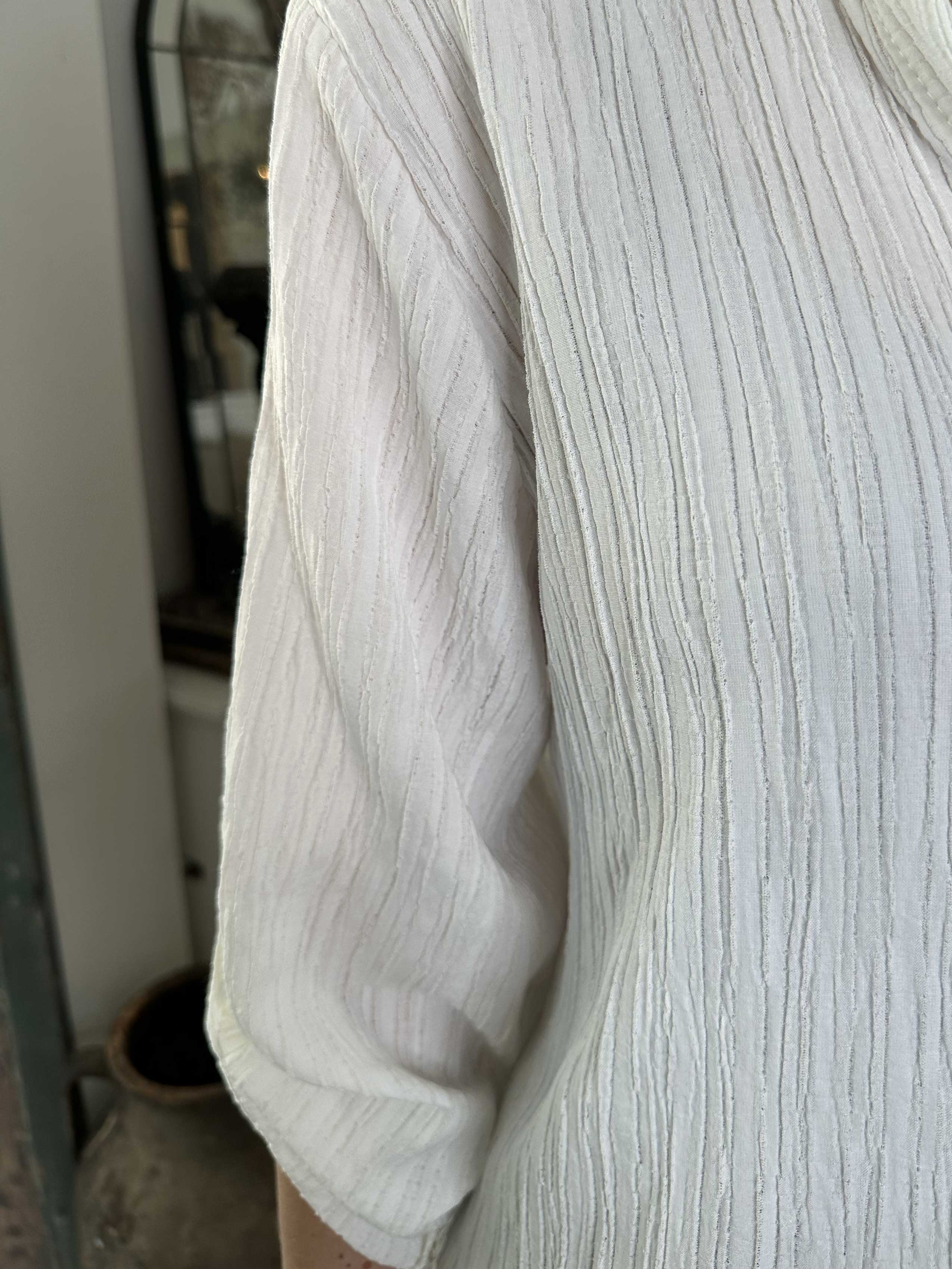 Karah - Enfärgad skjorta i crepe-look